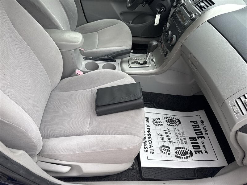 Used 2011 Toyota Corolla LE FWD image 38