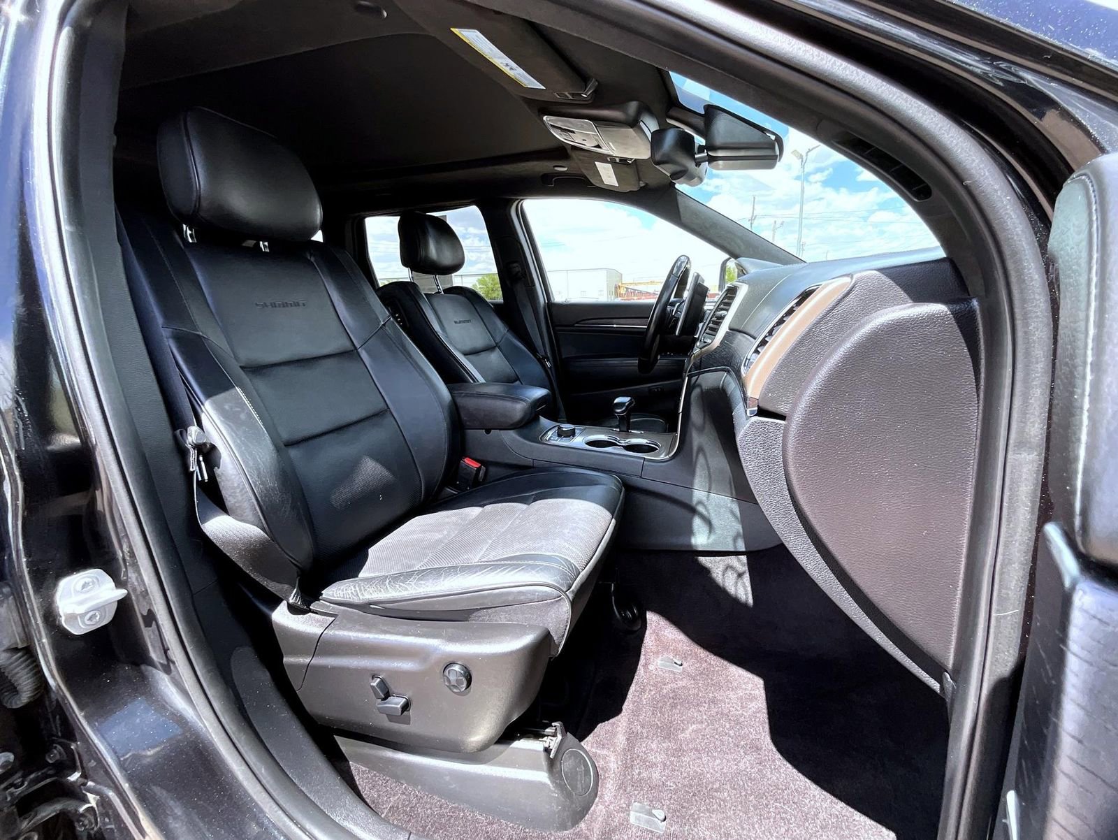 Used 2015 Jeep Grand Cherokee Summit w/ Platinum Series Group AWD/4WD image 16