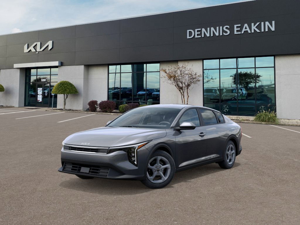 New 2025 Kia K4 LXS image 1