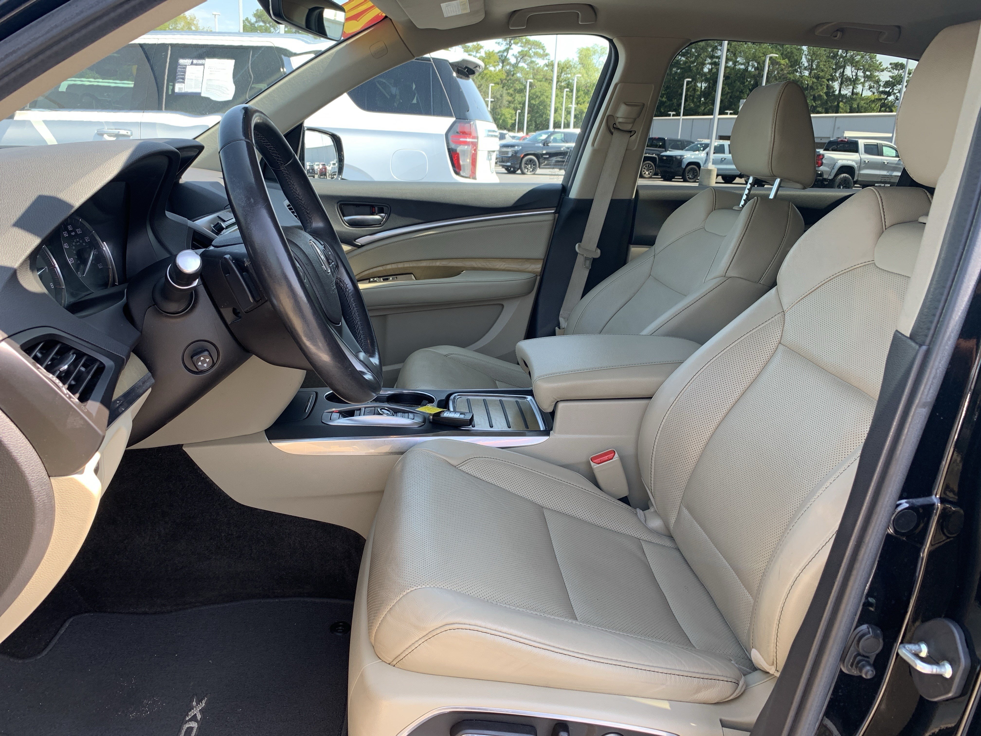 Used 2020 Acura MDX w/ Technology Package AWD/4WD image 16