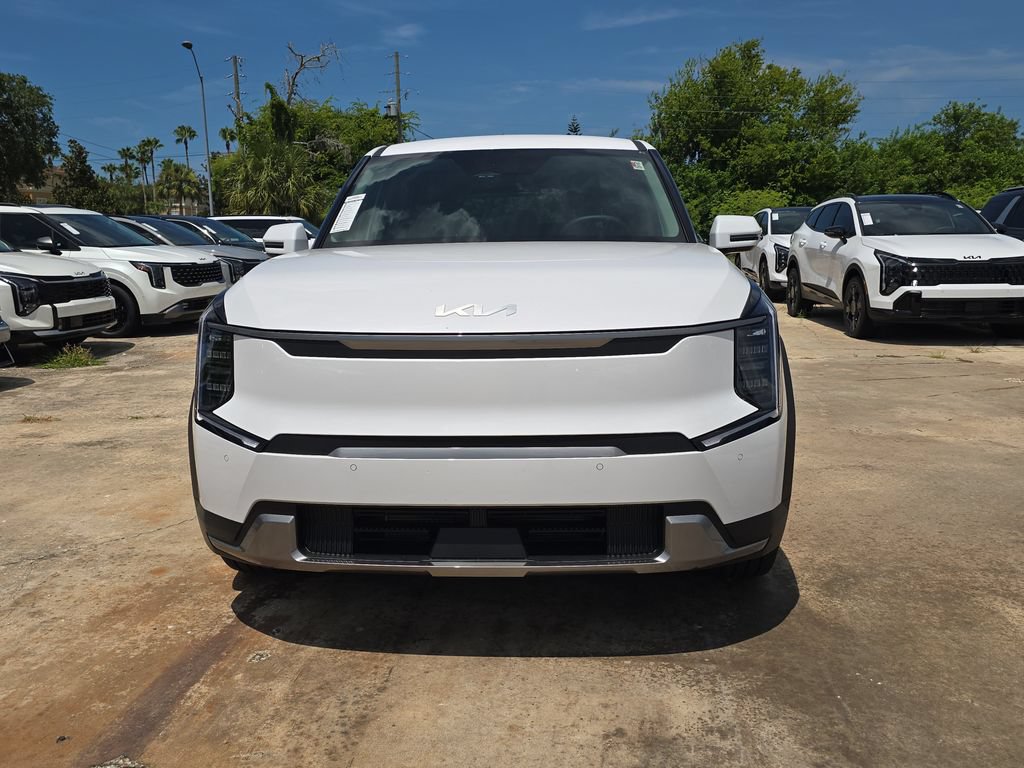 New 2026 Kia EV9 Light RWD image 3