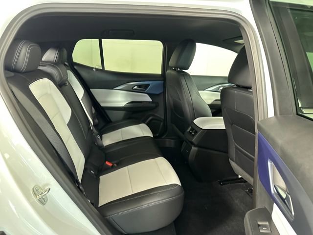 Used 2025 Chevrolet Equinox EV LT w/ Convenience Package image 27