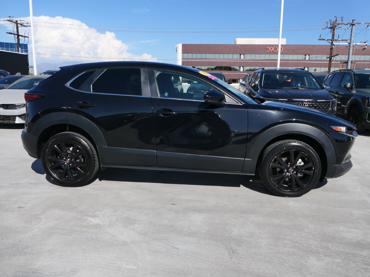 Used 2024 MAZDA CX-30 AWD 2.5 S w/ Select Sport Pkg image 2