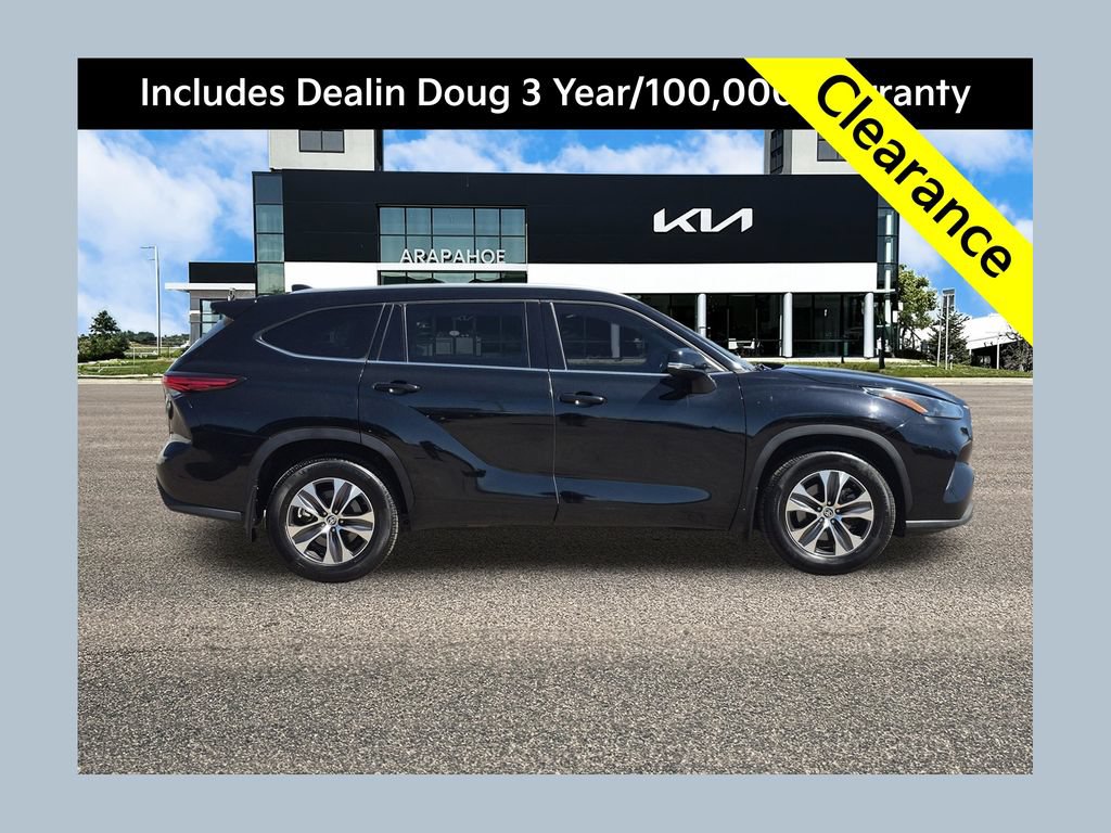 Used 2022 Toyota Highlander XLE