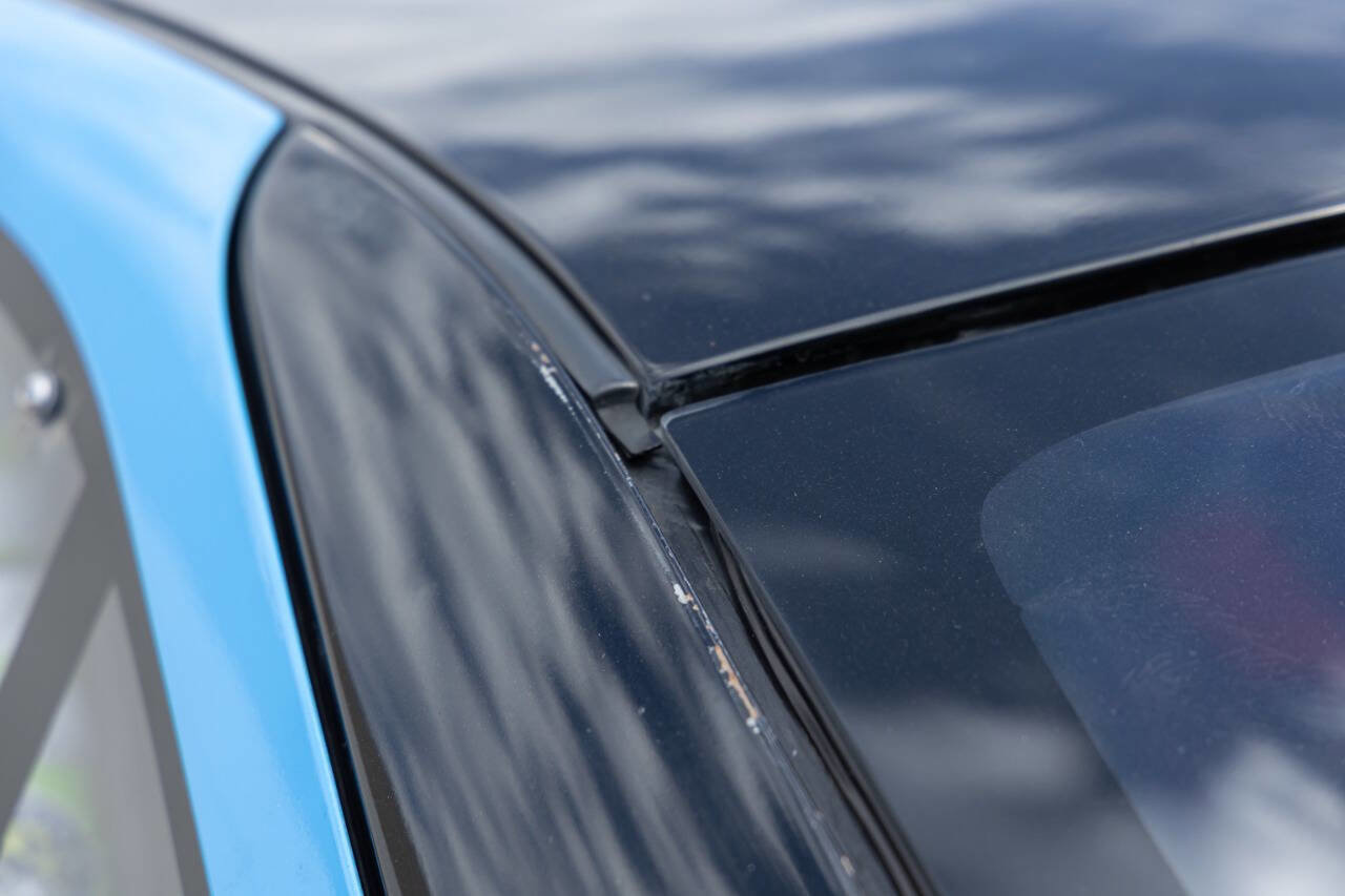 Used 1994 BMW 325i Sedan image 17