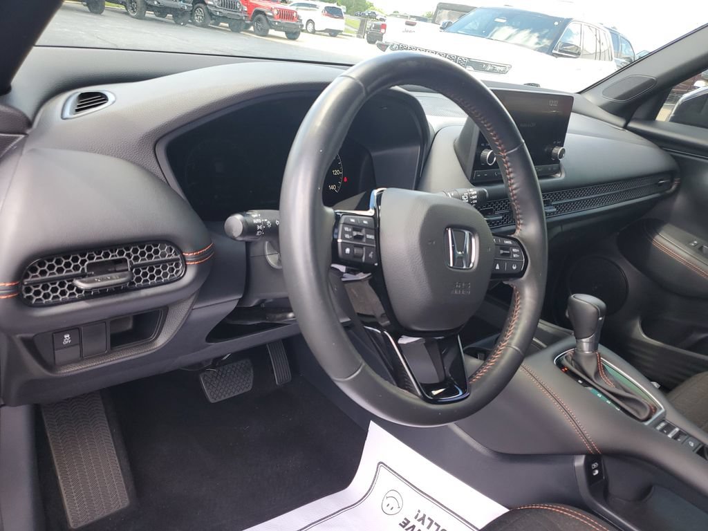 Used 2025 Honda HR-V Sport image 19