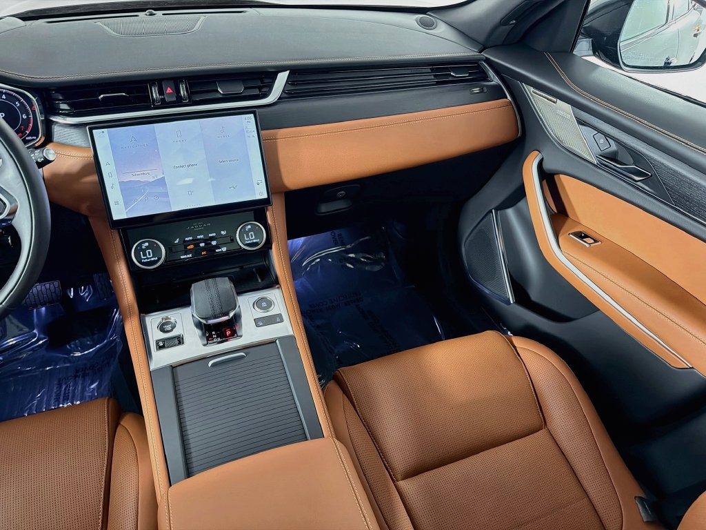 Certified 2026 Jaguar F-PACE R-Dynamic S AWD/4WD image 25