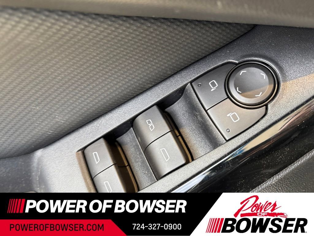 New 2026 Chevrolet Equinox LT w/ Safety and Technology Package image 7