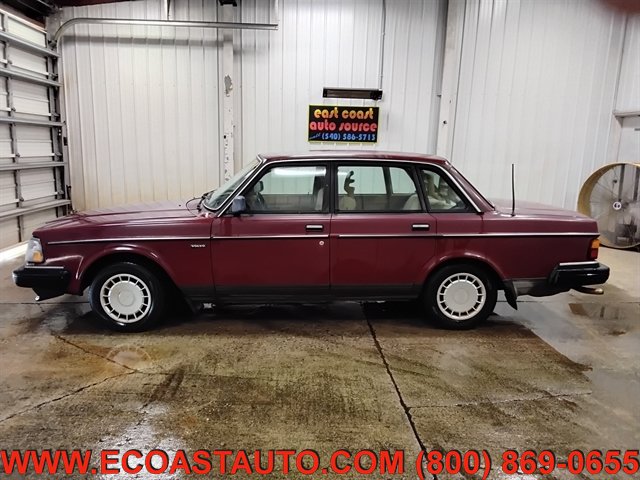 Used 1989 Volvo 240 DL RWD image 5