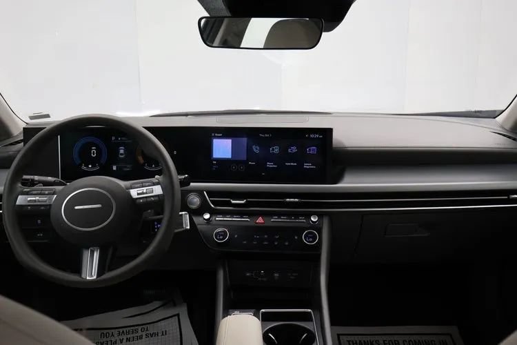 Used 2025 Hyundai Sonata SEL FWD image 18