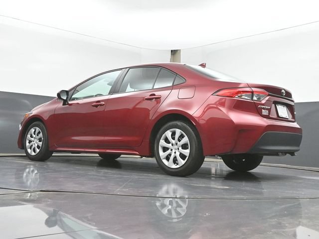Used 2025 Toyota Corolla LE FWD image 42