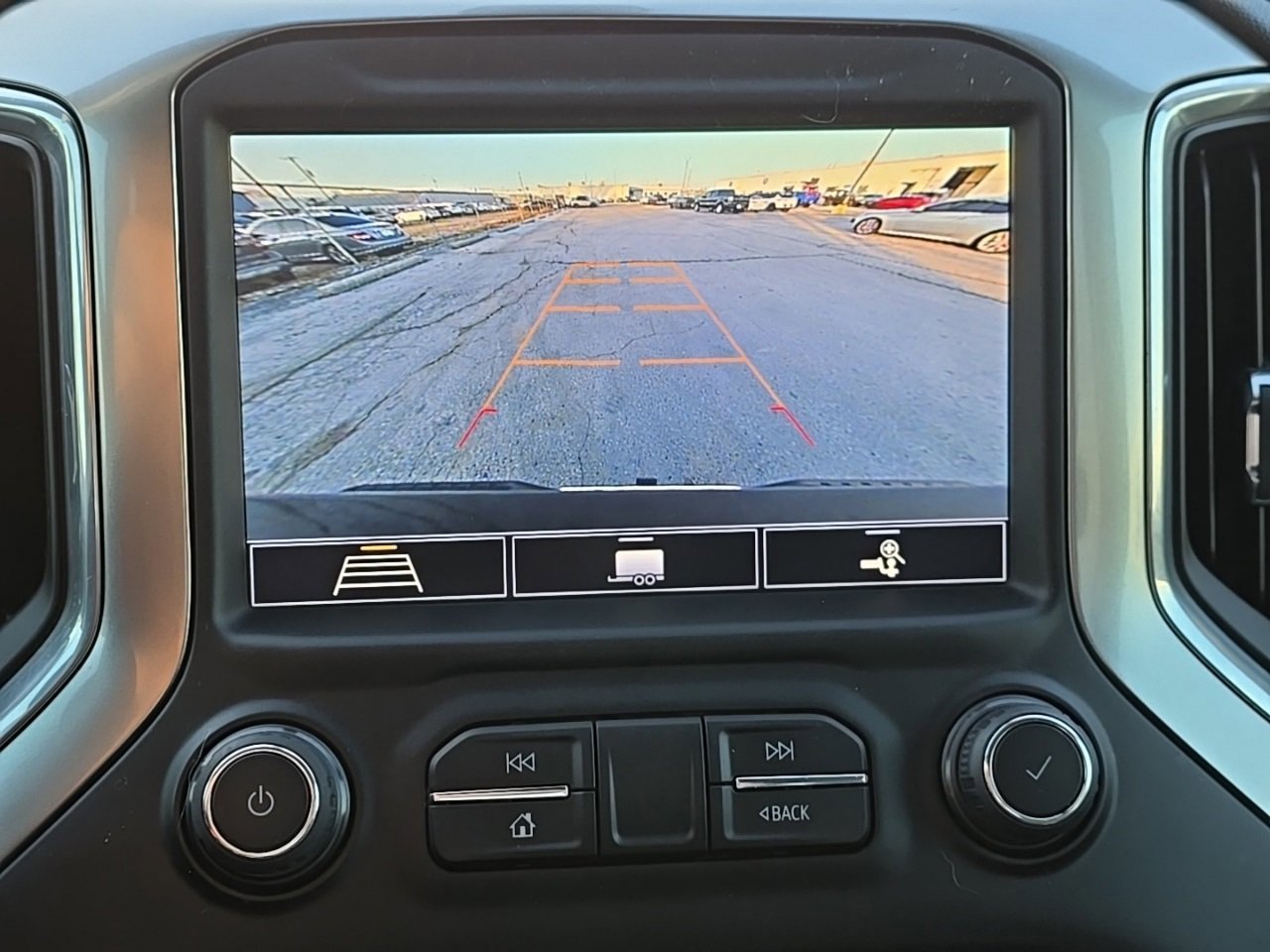 Used 2020 Chevrolet Silverado 1500 LT w/ All-Star Edition image 16