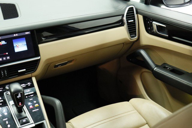 Used 2019 Porsche Cayenne S AWD/4WD image 27