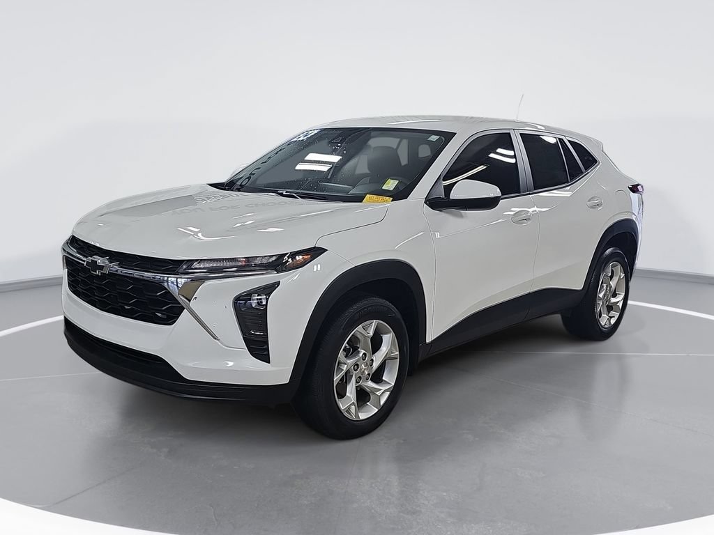 Certified 2024 Chevrolet Trax LS w/ LS Convenience Package FWD image 9
