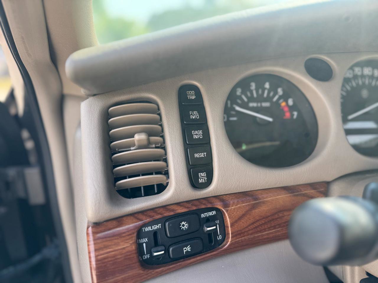 Used 2003 Buick Le Sabre Custom w/ Best Seller Package image 28