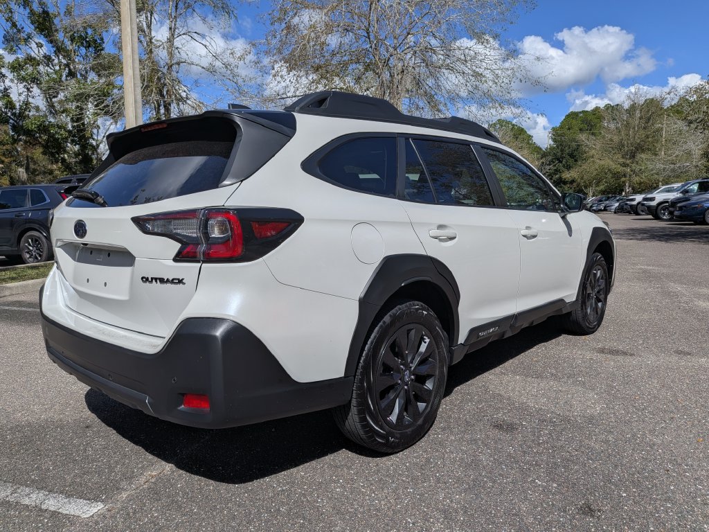 Used 2023 Subaru Outback Onyx Edition AWD/4WD image 4