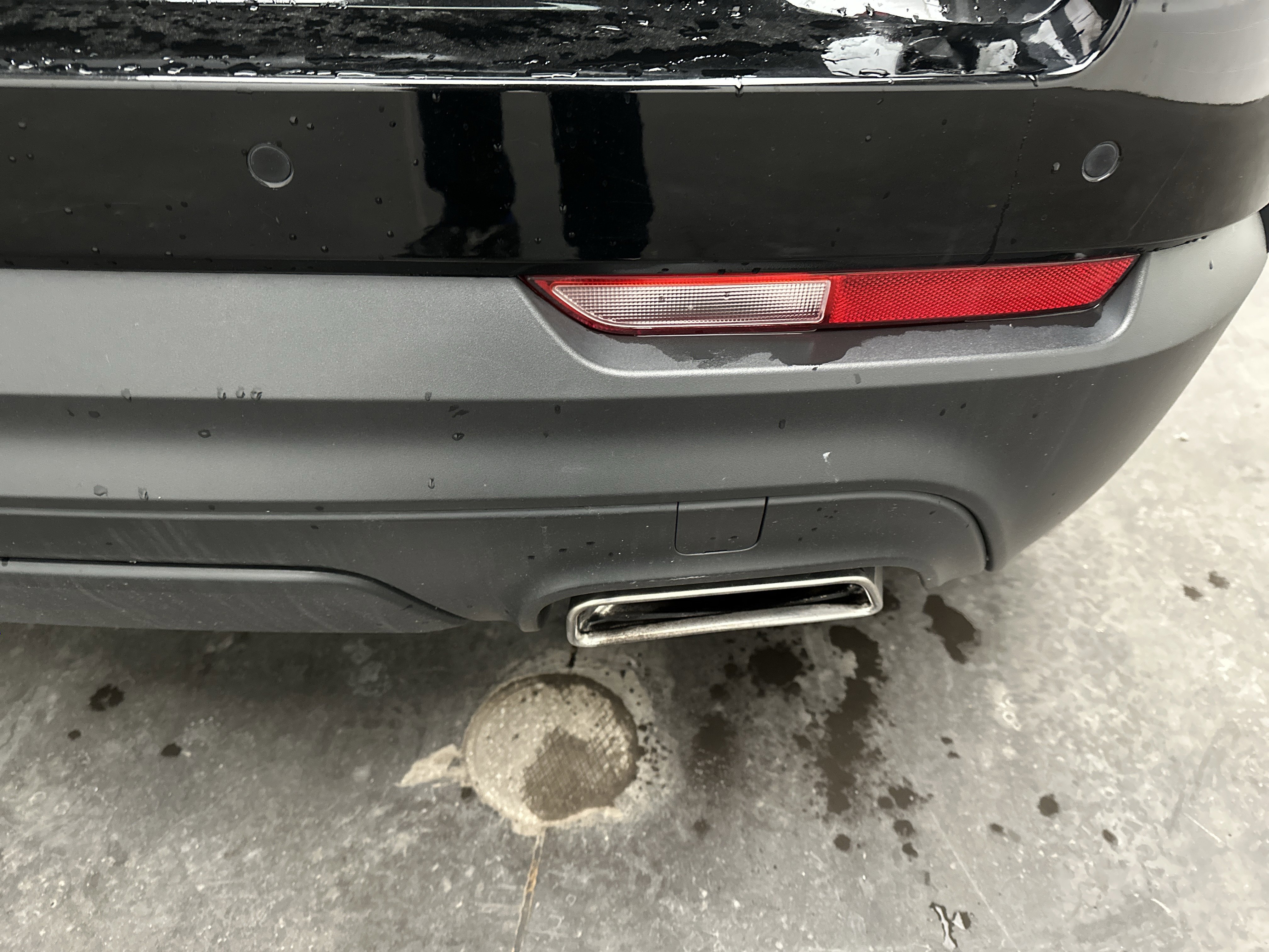 Used 2023 Cadillac XT4 Luxury w/ Cold Weather Package image 16