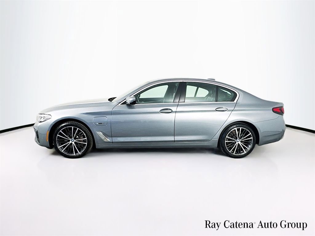 Certified 2023 BMW 530e xDrive w/ Premium Package image 4
