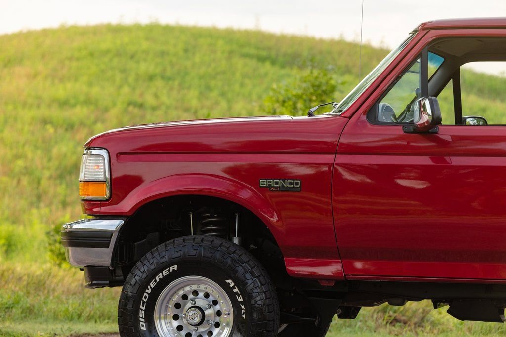 Used 1994 Ford Bronco XLT image 51
