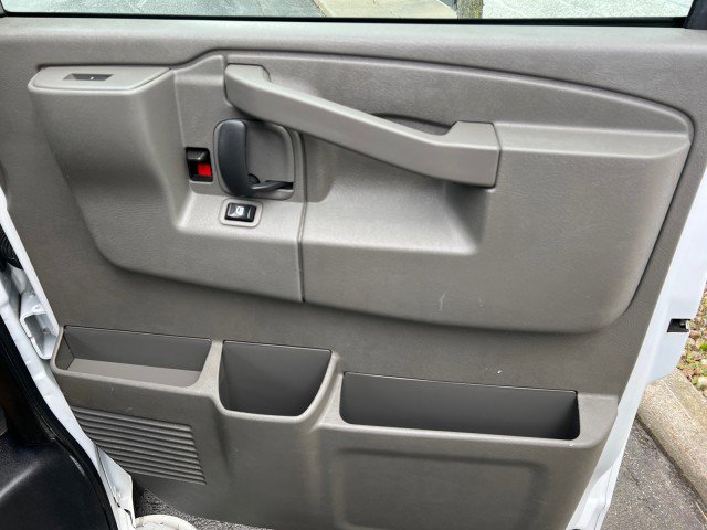 Used 2022 Chevrolet Express 2500 w/ Driver Convenience Package image 28
