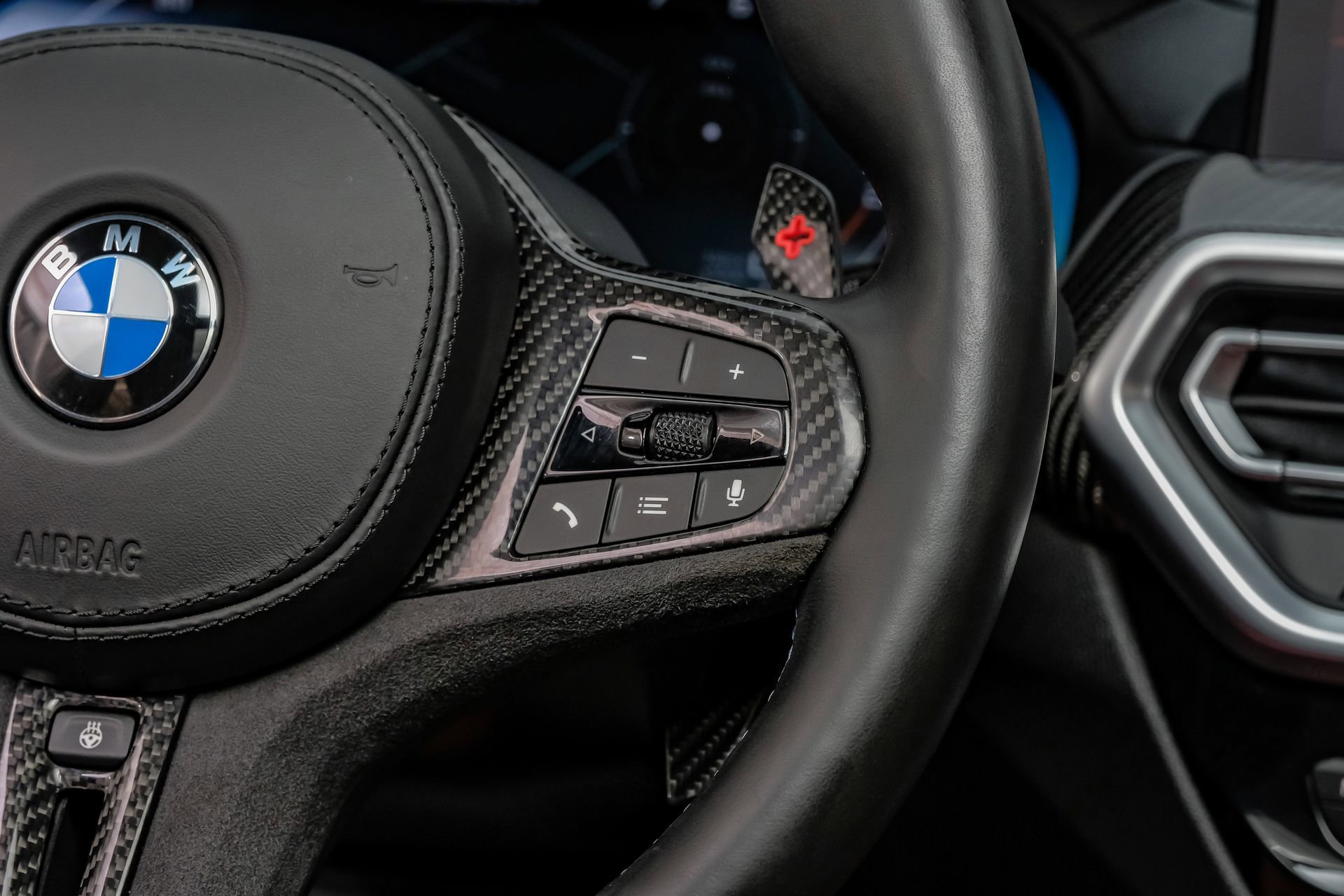 Used 2024 BMW X4 M40i w/ Premium Package image 22