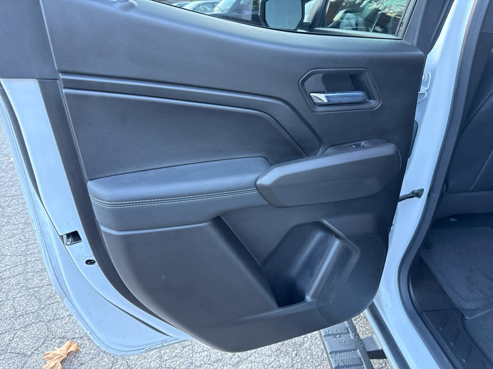 Used 2025 GMC Canyon Elevation w/ Convenience Package image 21