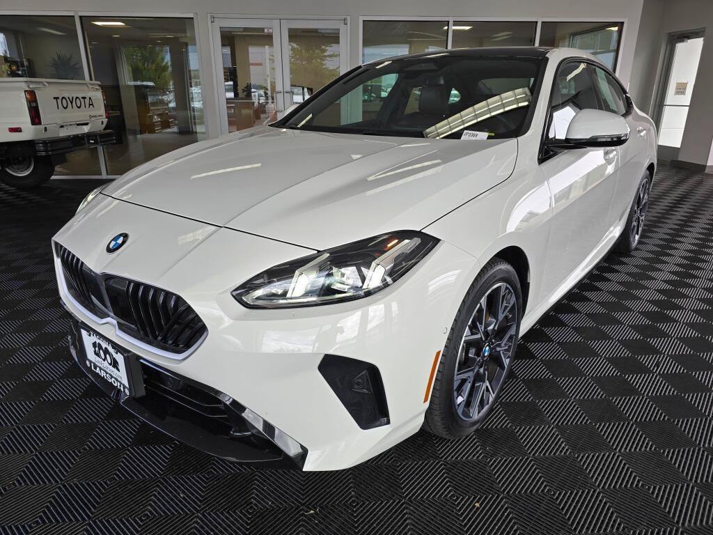 Used 2025 BMW 228i xDrive AWD/4WD image 7