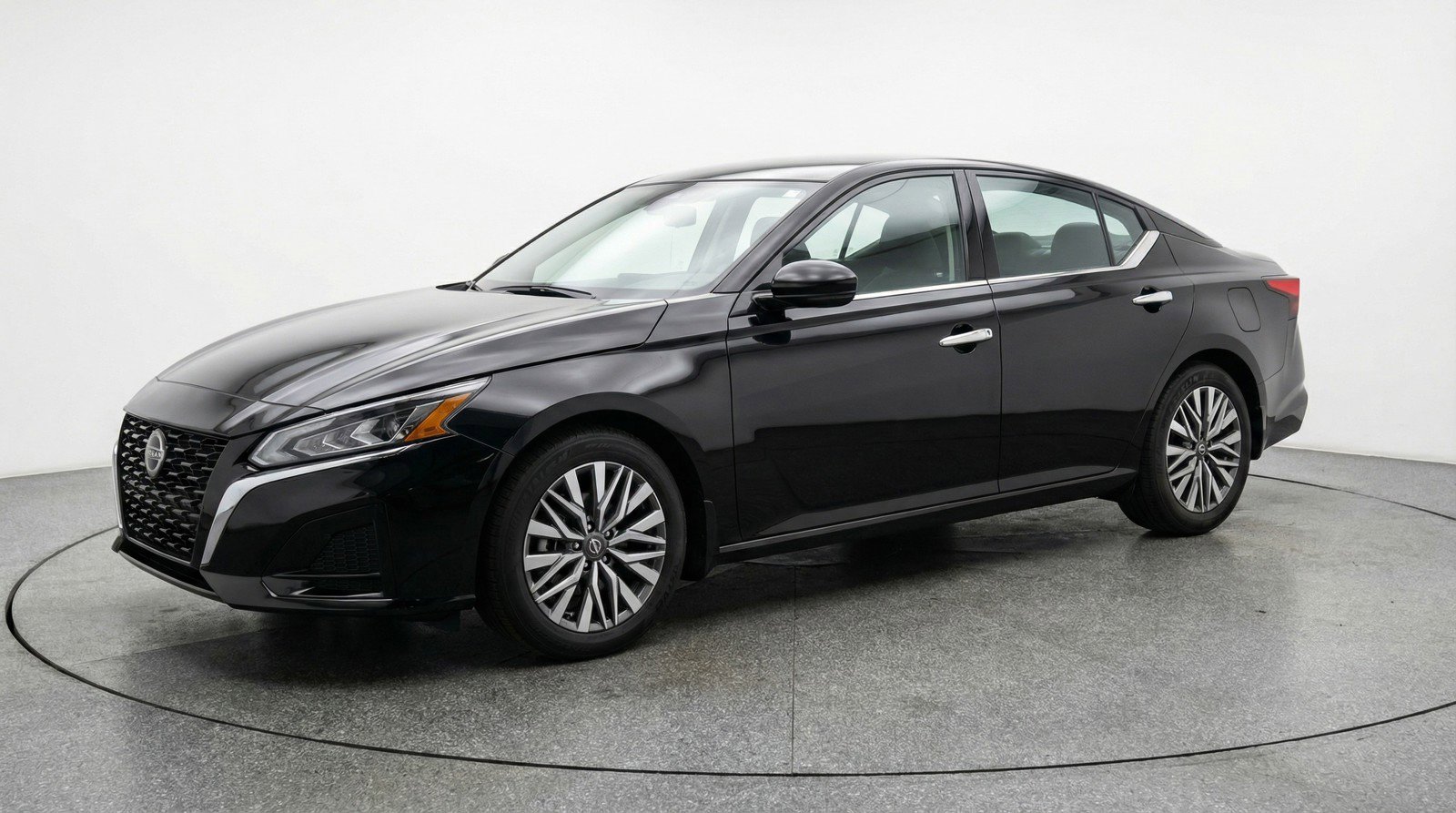 Used 2025 Nissan Altima 2.5 SV image 3
