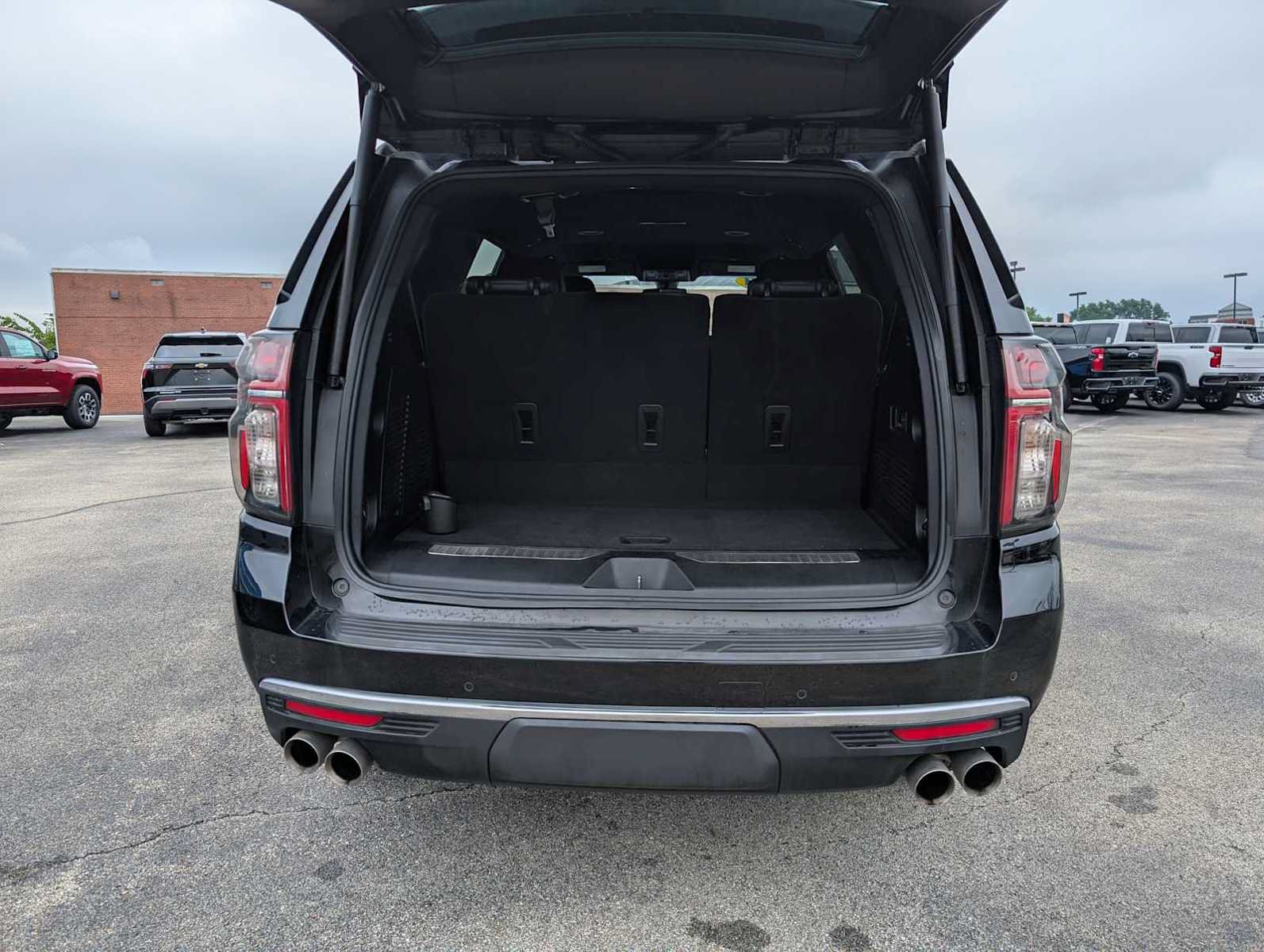 Used 2021 Chevrolet Tahoe Premier AWD/4WD image 41
