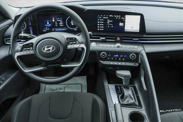 Certified 2024 Hyundai Elantra SEL image 24