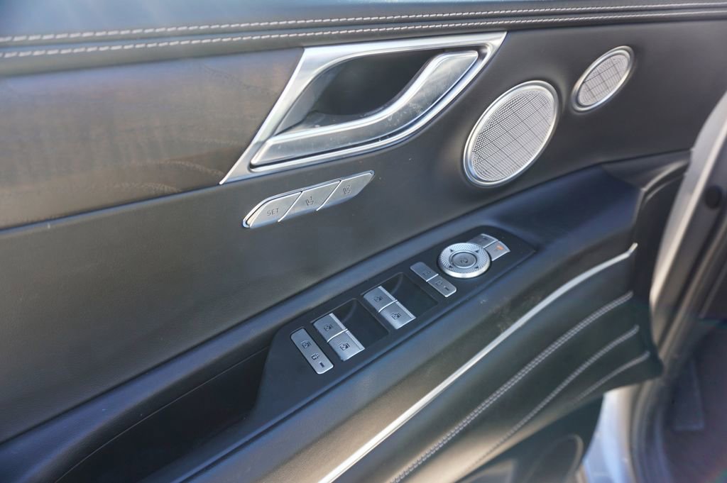 Used 2023 Genesis GV80 2.5T w/ Prestige 20" Package image 4