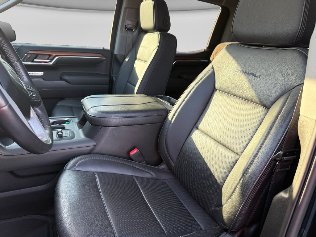 Used 2023 GMC Sierra 1500 Denali w/ Technology Package AWD/4WD image 22