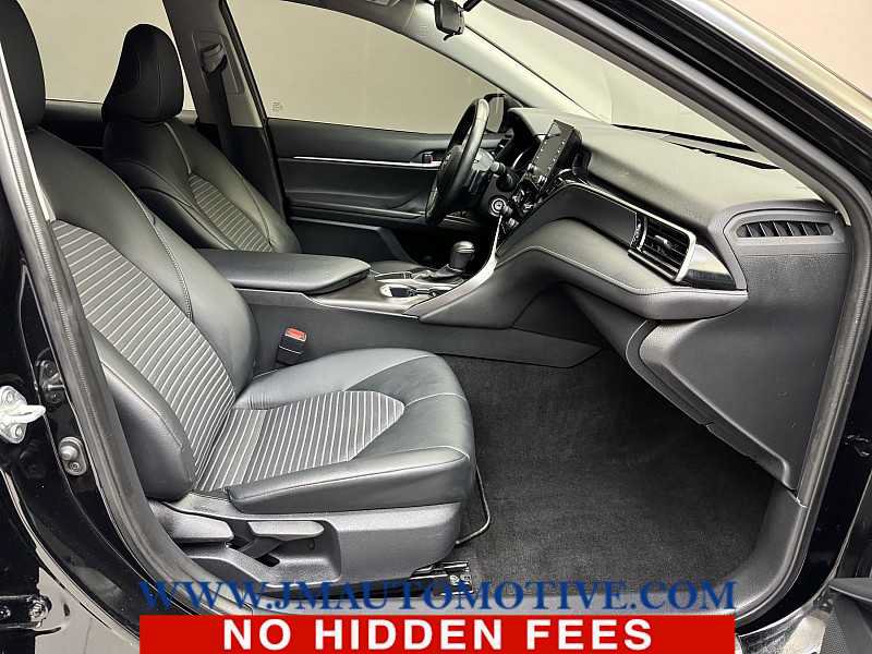 Used 2023 Toyota Camry SE FWD image 19