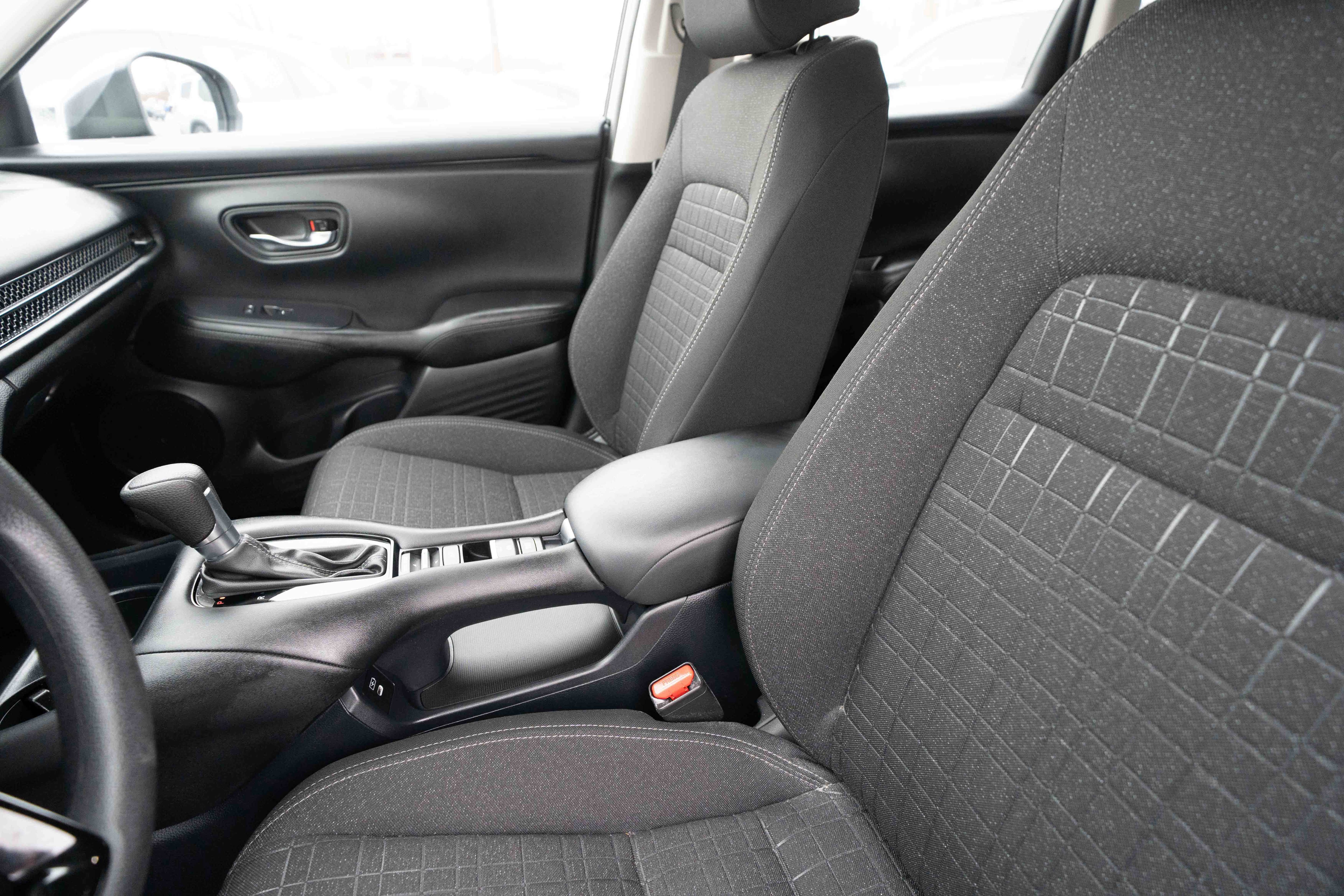 Used 2024 Honda HR-V LX image 10