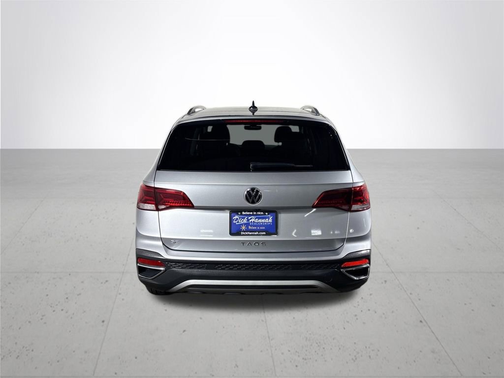 Used 2024 Volkswagen Taos SE image 7