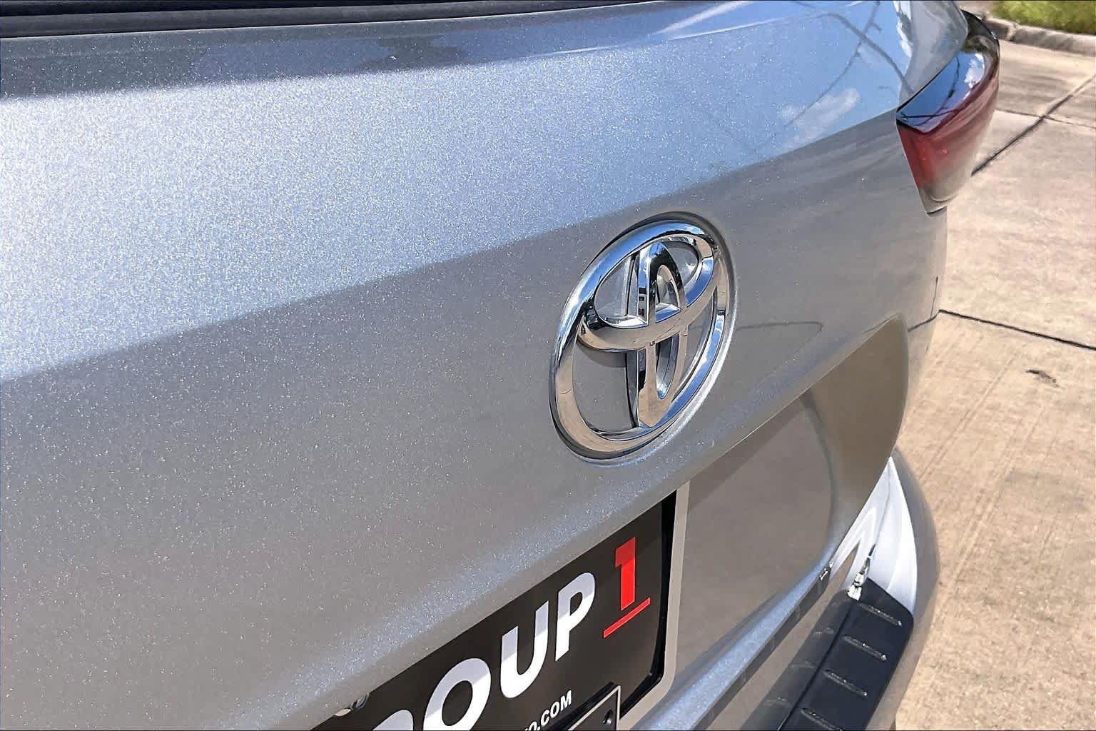 Used 2022 Toyota Highlander XLE FWD image 31