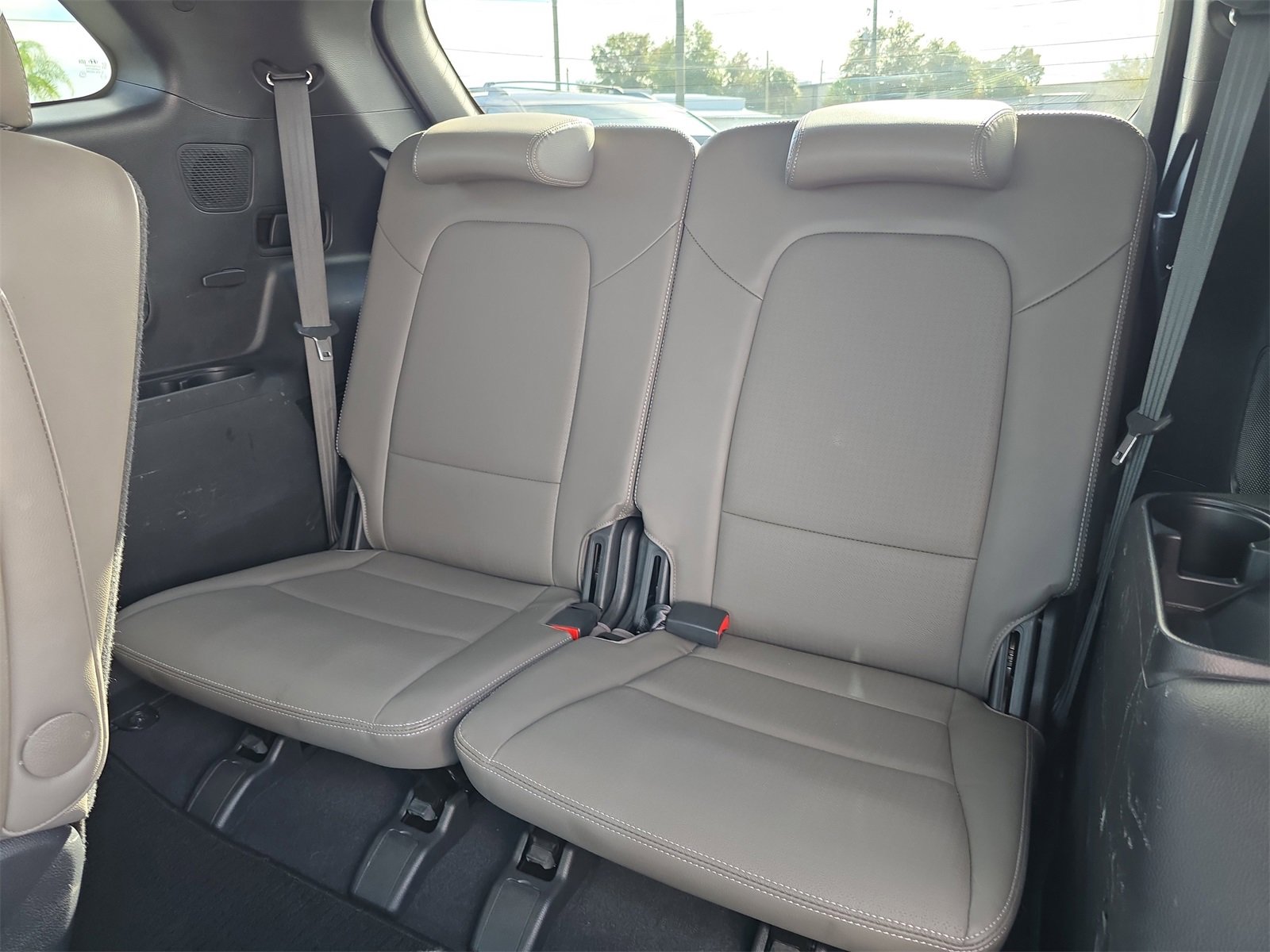 Used 2014 Hyundai Santa Fe Limited w/ Ultimate Package 07 image 14