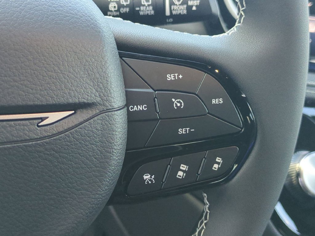 New 2027 Chrysler Pacifica Limited FWD image 17