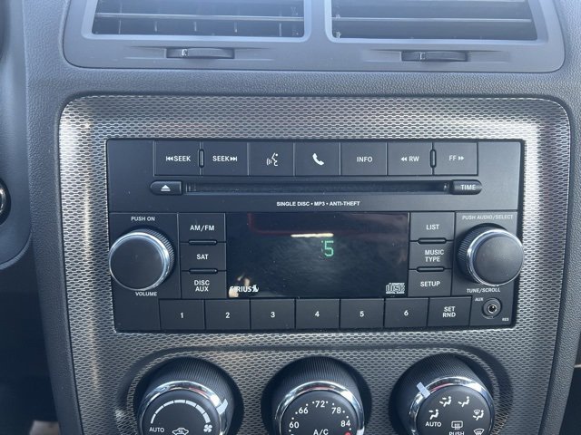 Used 2014 Dodge Challenger R/T image 18