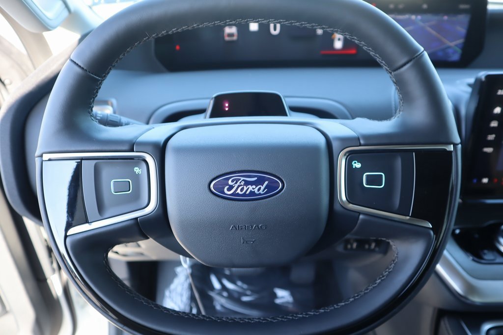 New 2025 Ford Expedition Max Platinum w/ Driver's Package image 3