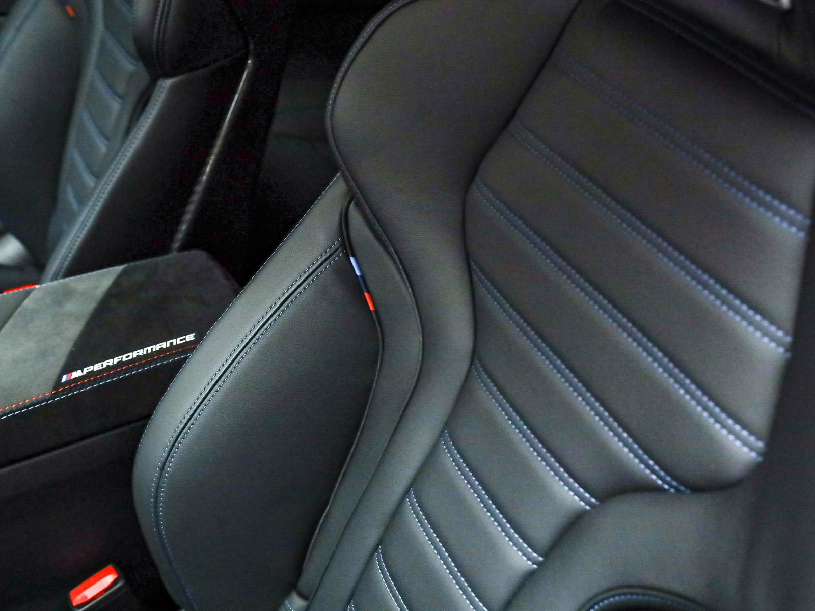 Used 2026 BMW M2 w/ Lighting Package RWD image 15