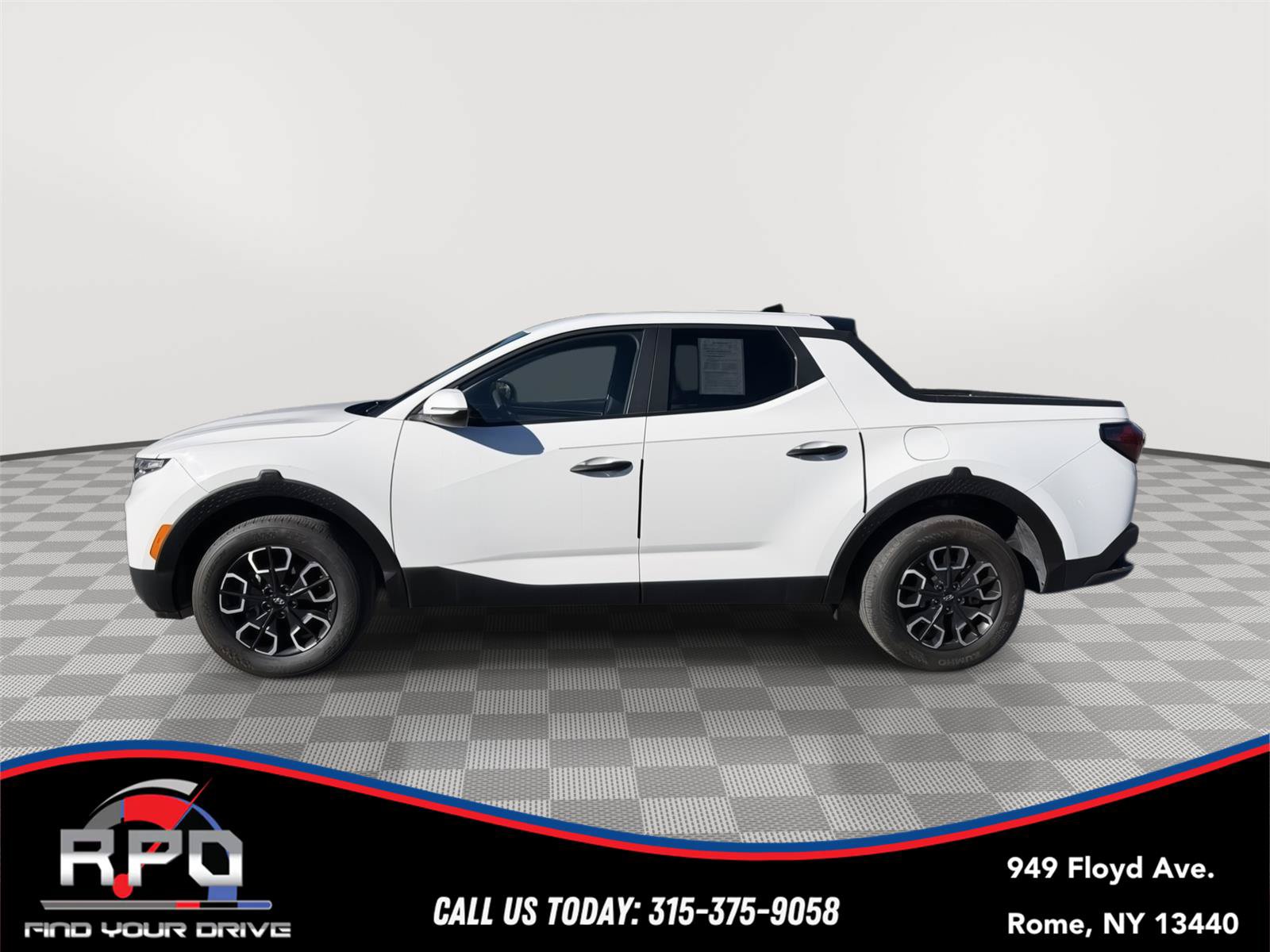 Used 2024 Hyundai Santa Cruz SEL AWD/4WD image 2