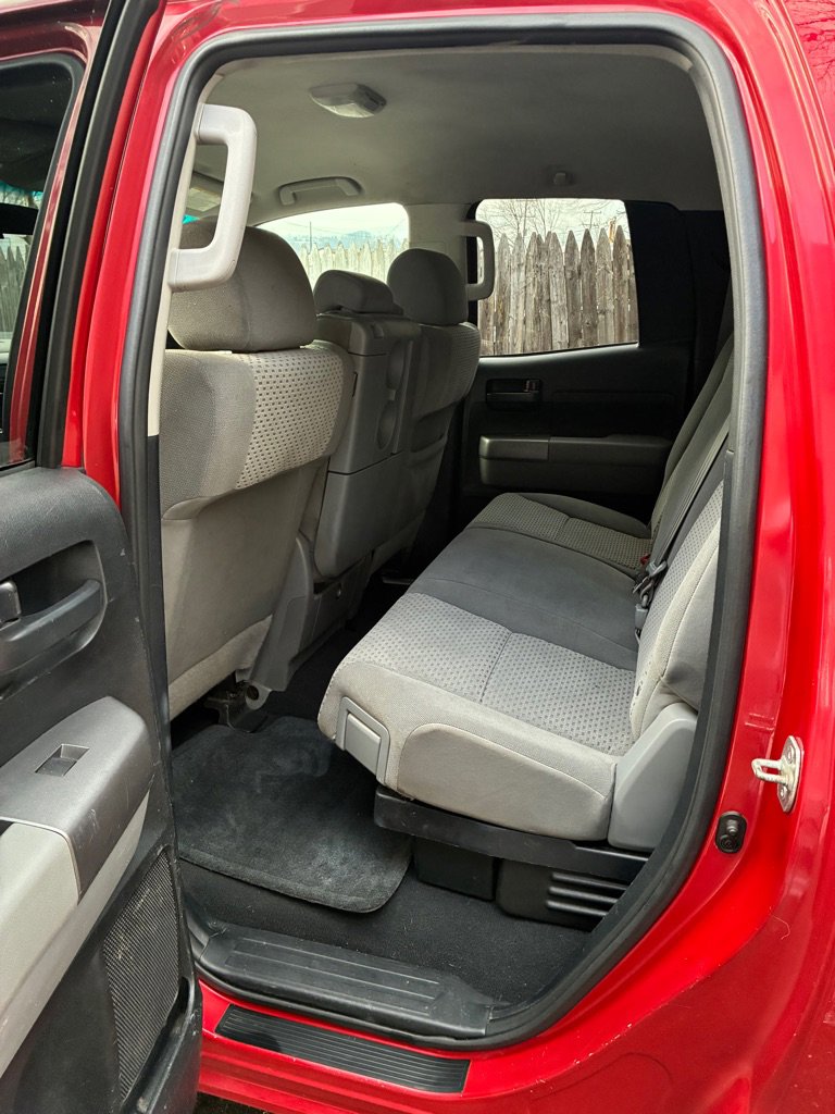 Used 2012 Toyota Tundra 4x4 Double Cab w/ Tow Pkg image 4