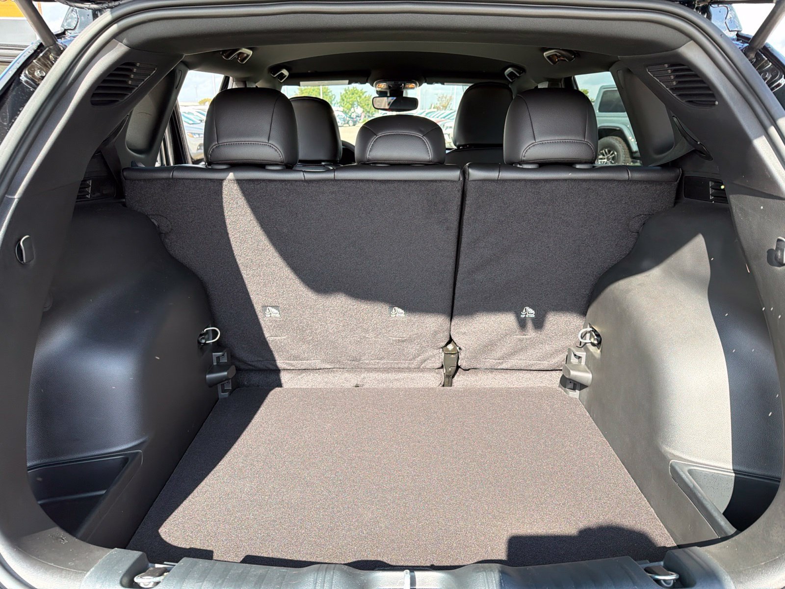 New 2027 Jeep Compass Latitude AWD/4WD image 17