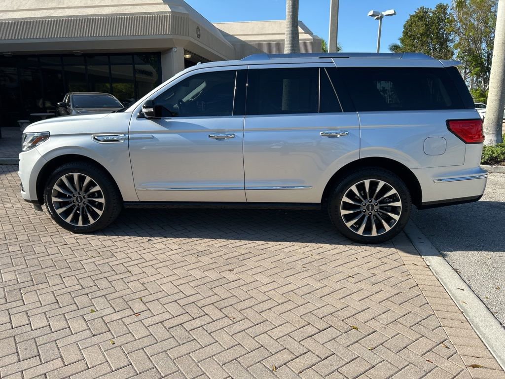 Used 2018 Lincoln Navigator Select image 7