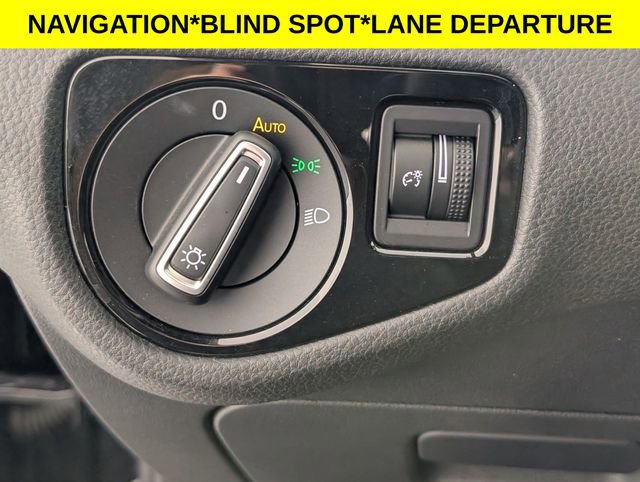 Used 2019 Volkswagen Golf R 4-Door image 14