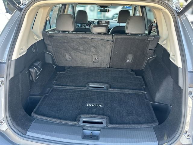 Used 2023 Nissan Rogue SL w/ SL Premium Package image 26