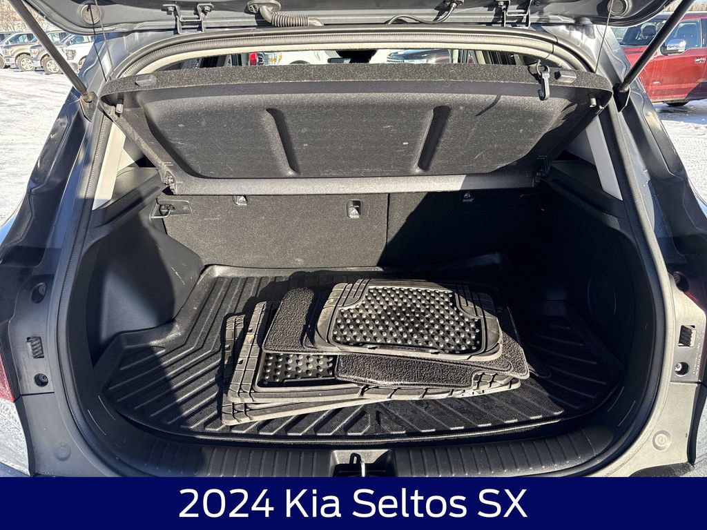 Used 2024 Kia Seltos SX image 16