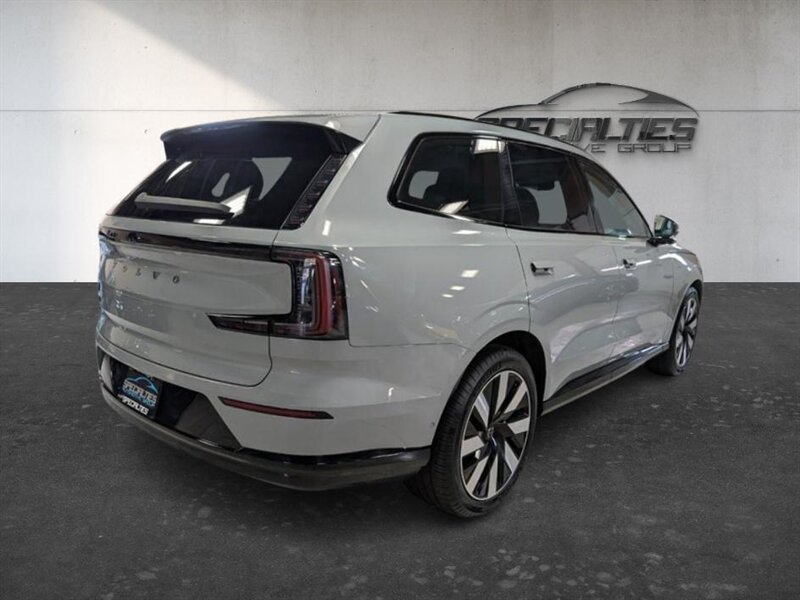 Used 2025 Volvo EX90 Ultra AWD/4WD image 10