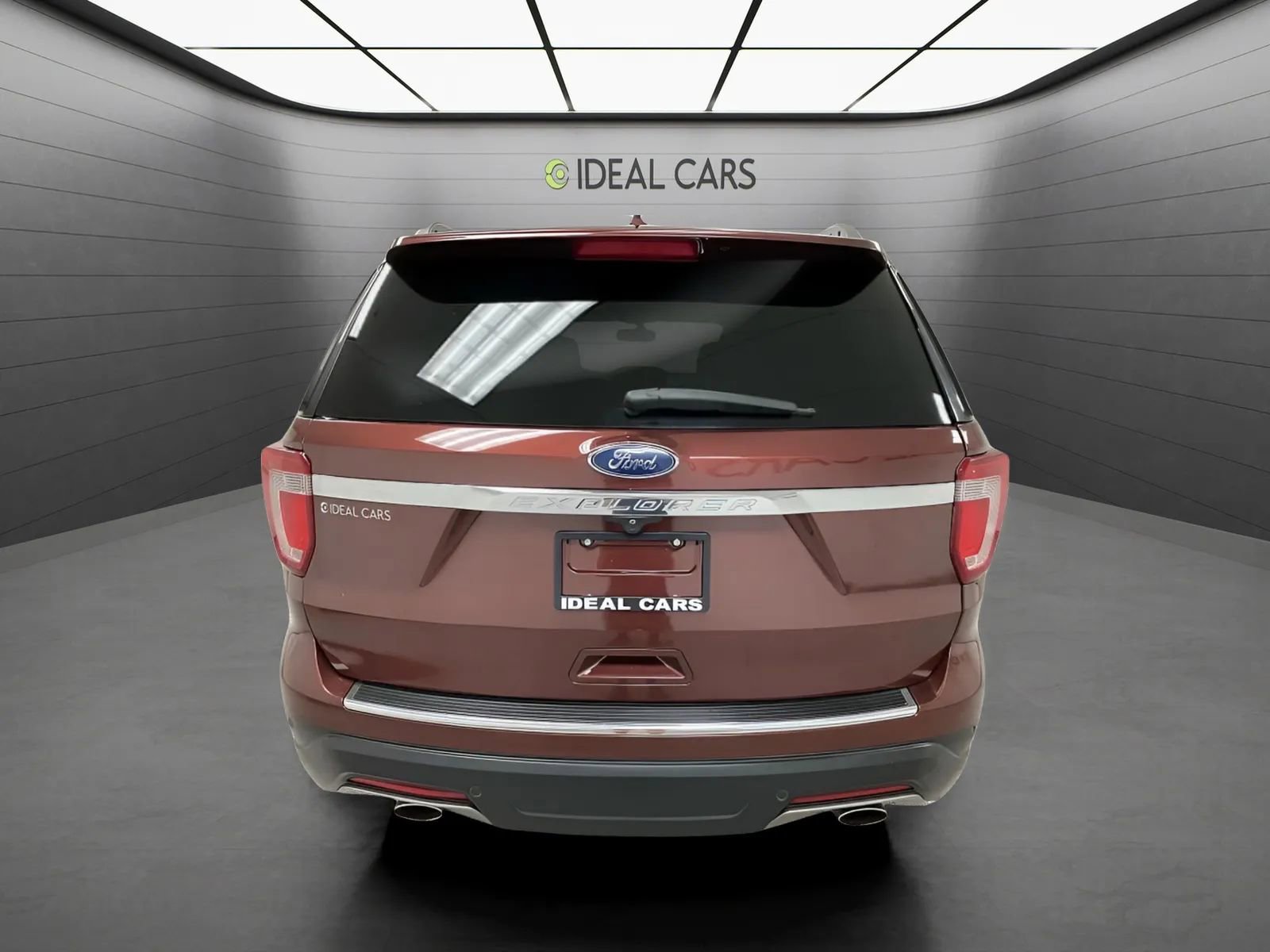 Used 2018 Ford Explorer XLT w/ Equipment Group 201A AWD/4WD image 6